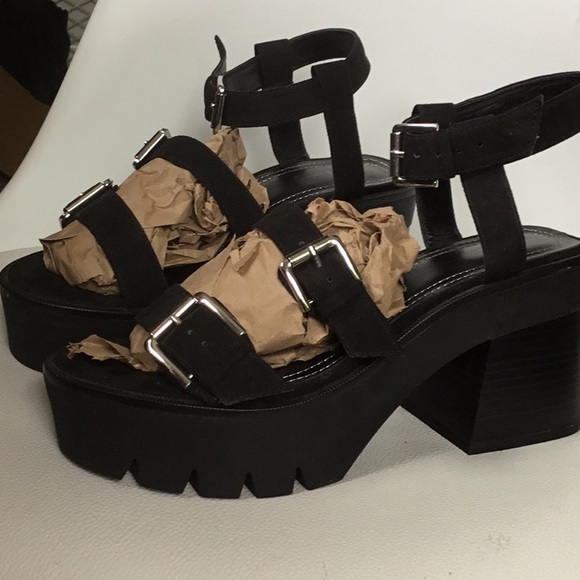 Bershka Shoes - NEW. Bershka Platform. Sandals